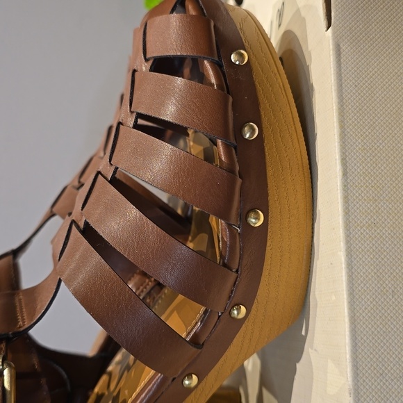 a.n.a. - Jordan Clog Heeled Sandal in Cognac Faux Leather​​​​ - Picture 4 of 16